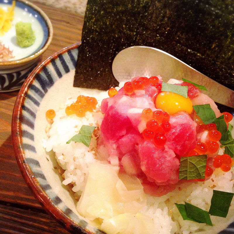 よんぱち海鮮丼(四十八漁場 山王パークタワー店)