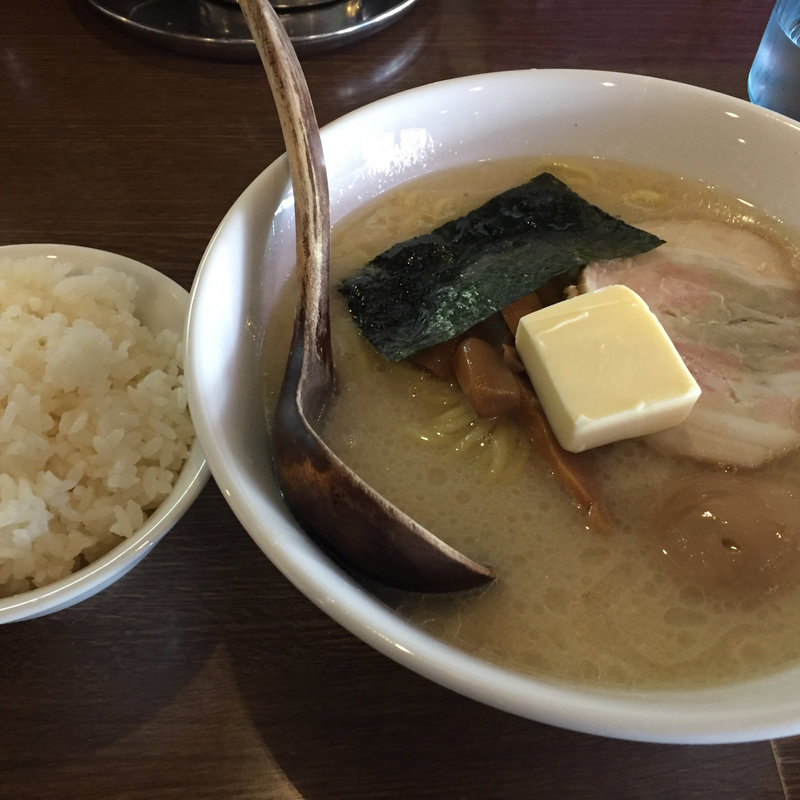 一指禅ラーメンバター入+半ライス(一指禅 上福岡店)