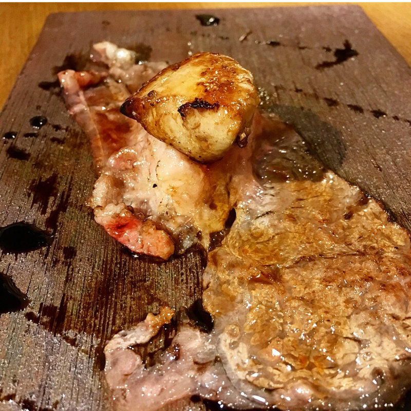 肉寿司(炭火とワイン 京都駅前店)