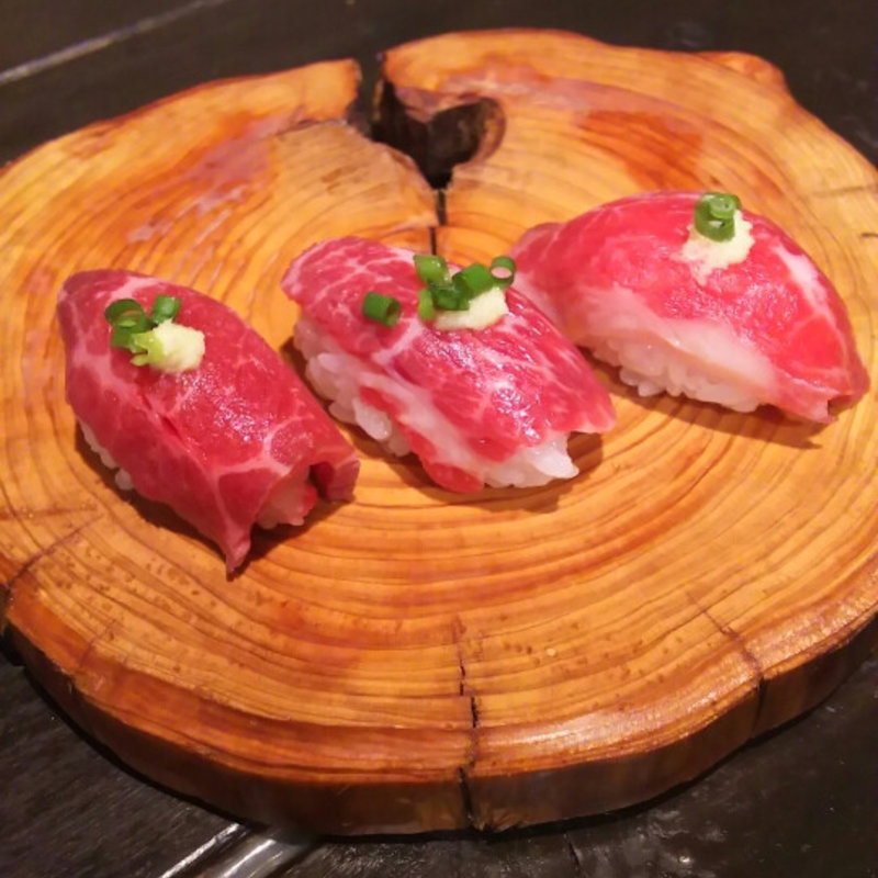 肉寿司(ゆう馬 五臓)