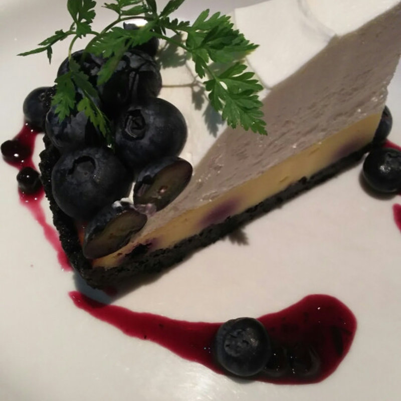 レアチーズケーキ(ミクロコスモス （MICROCOSMOS）)