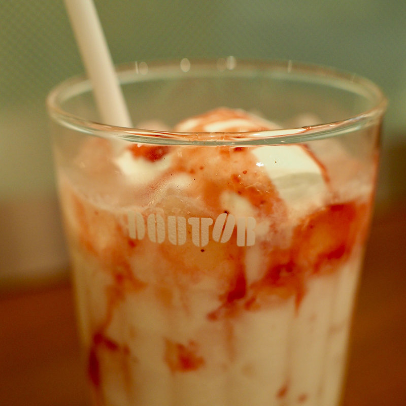 ホワイトショコラストロベリー(M)(ドトールコーヒー ホワイティうめだセンターモール店)