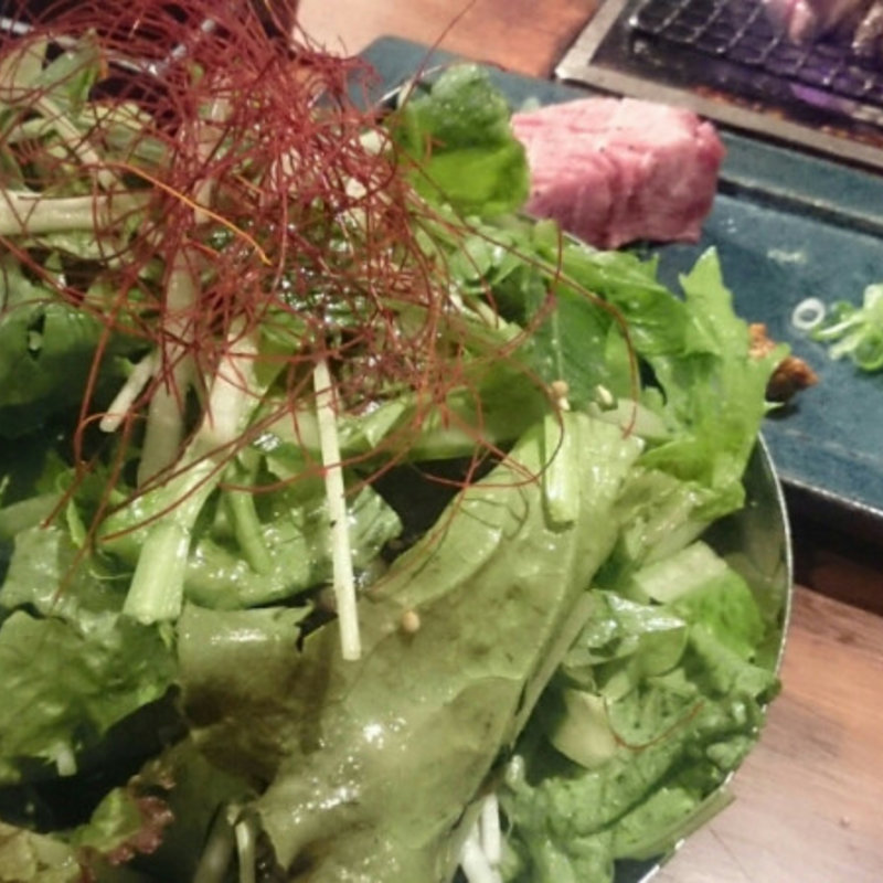 串八サラダ(肉家 串八 梅田店)