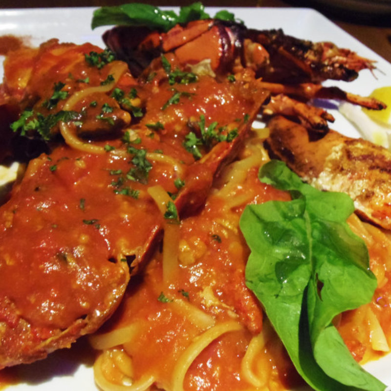 活オマール海老 トマトソースパスタ(シーフードトラットリアSdining )