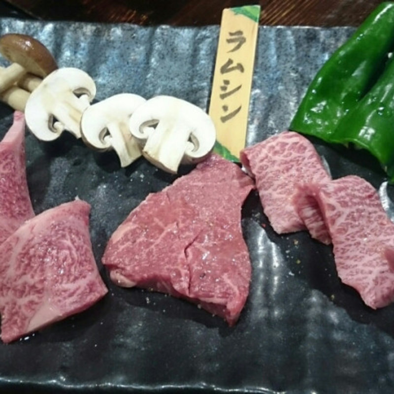 まんてん特上牛盛り合わせ(焼肉まんてん)
