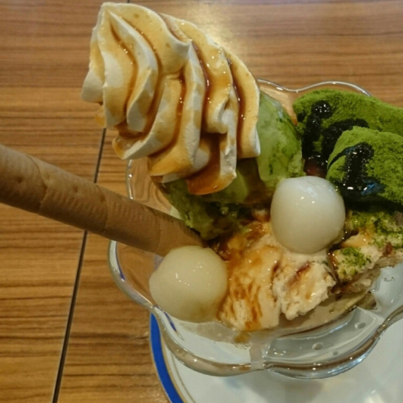 黒みつと抹茶わらびもちパフェ(からふね屋珈琲店 三条本店 )