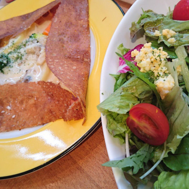 ガレットランチ(クレープリー・スタンド・シャンデレール)