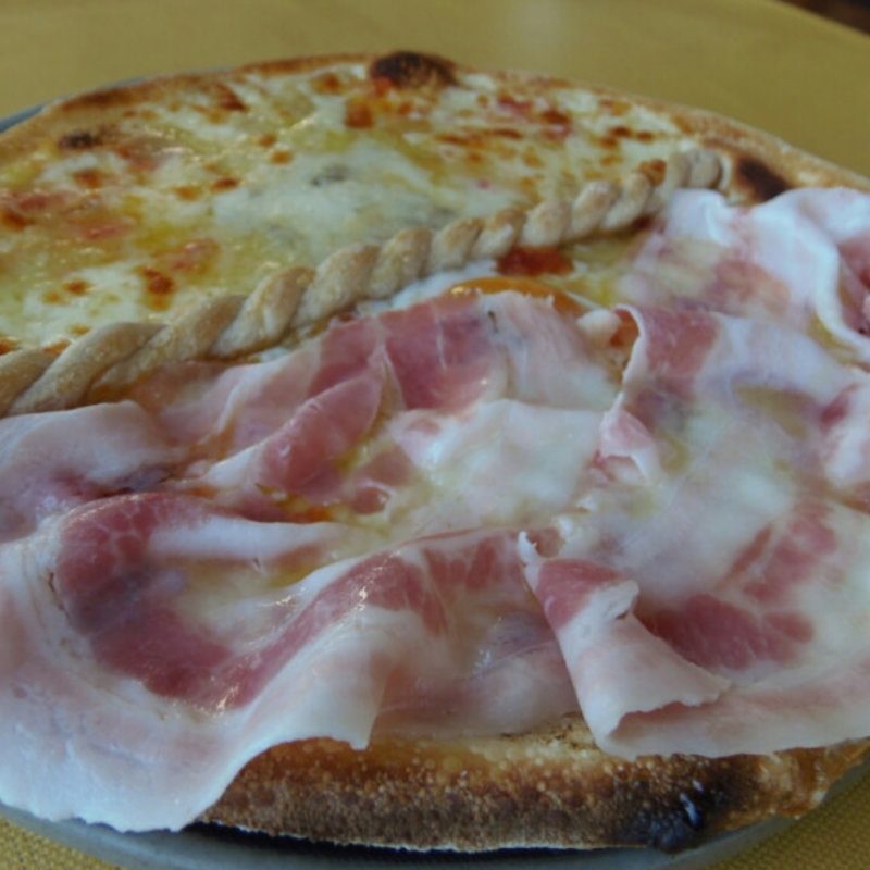 ピッツァ(ラ・ロカンダ・デル・ピットーレ （La locanda del pittore）)