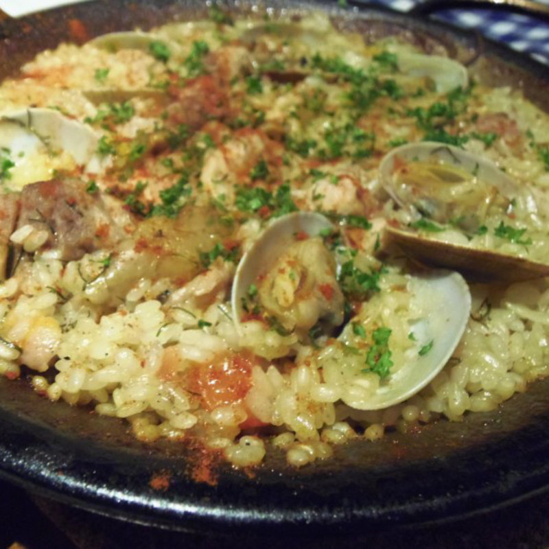 本日のパエリア(セルベセリアルービロポッサ)