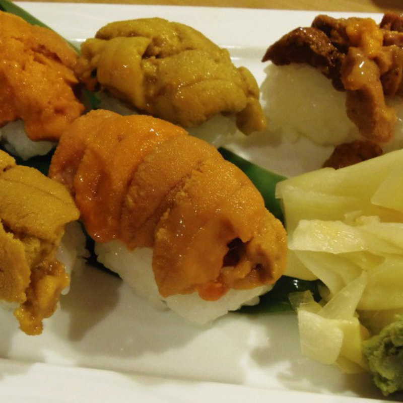 うにの食べ比べ握り 倭(やまと) (5種類の異なる国産うにを1貫ずつ)(築地虎杖 うに虎中通り店 （ツキジイタドリ）)