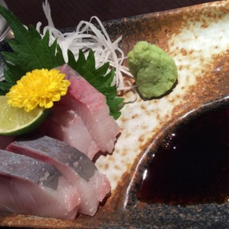 ハマチの刺身(もみじ )