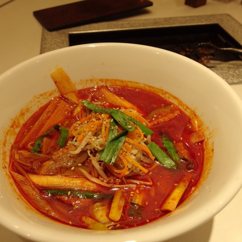 ユッケジャン辛温麺(ぴょんぴょん舎 盛岡駅前店 （ピョンピョンシャ）)