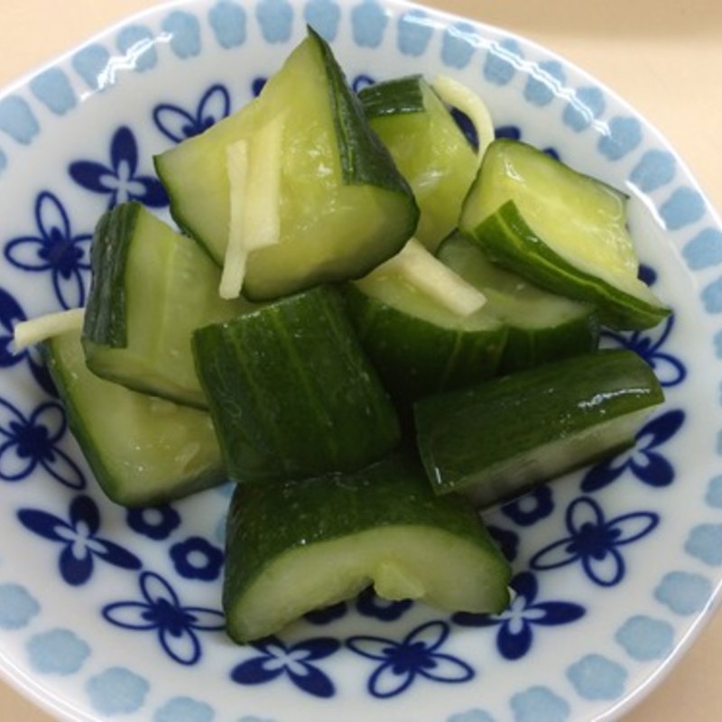 きゅうりと生姜の漬物(やまぐち )