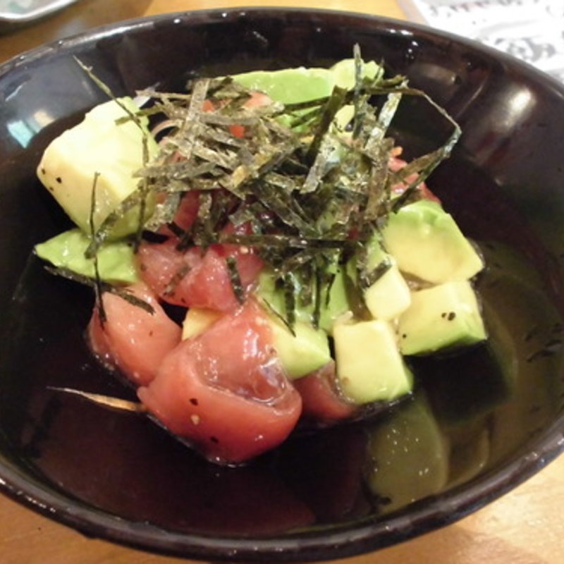 アボカドとマグロのわさび塩ユッケ(もみじ )