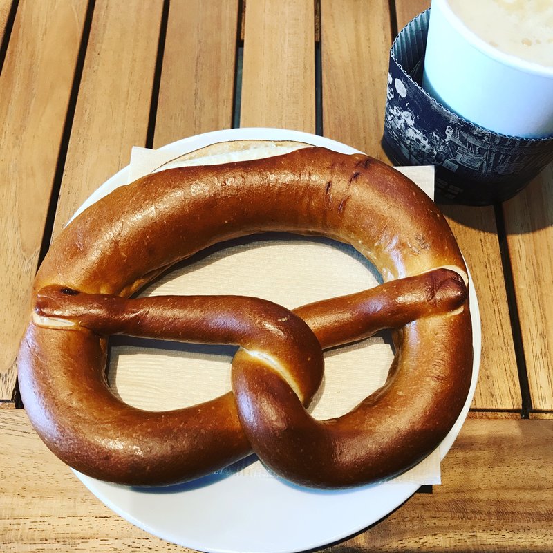 プレッツェル(OIC CAFE（オーアイシーカフェ）)