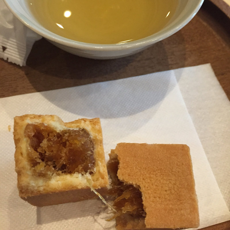 パイナップルケーキ(サニーヒルズ南青山)