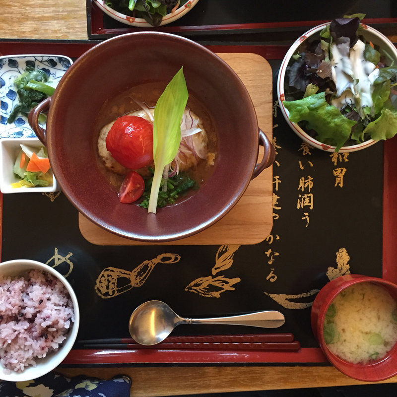 トマトの豆腐ハンバーグ(やさい家 めい)