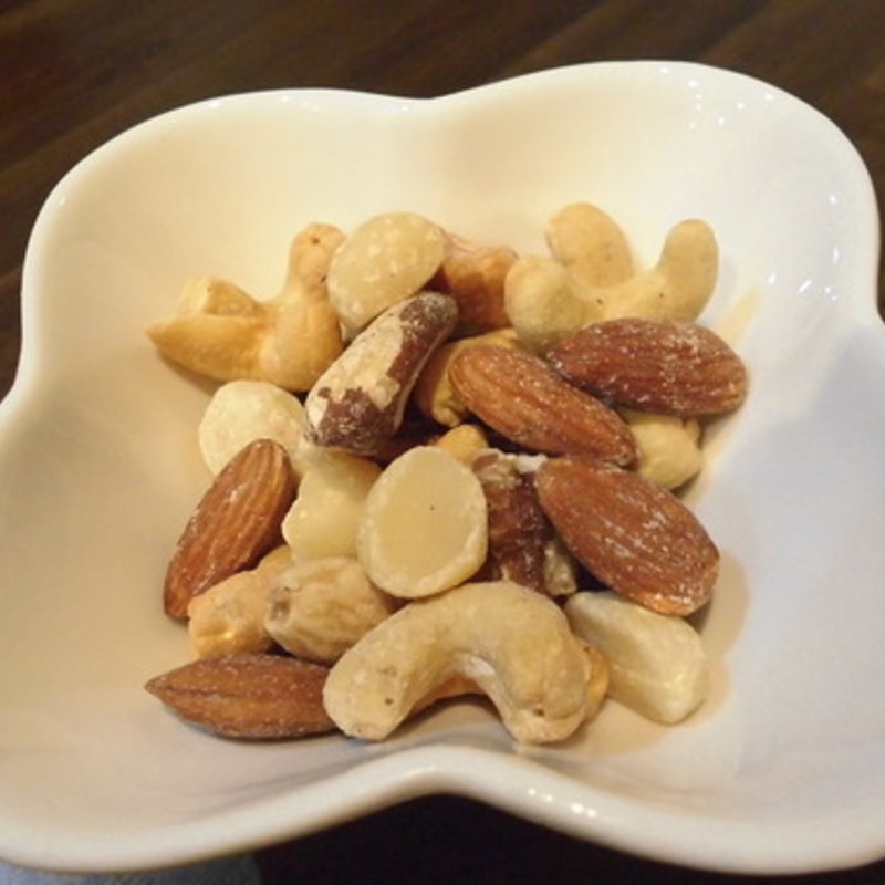 ミックスナッツ(立ち飲み処・ベル・アミ)