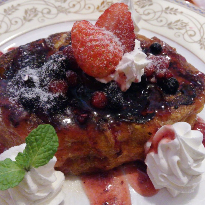 フレンチトーストベリーベリー(カフェ irodori （イロドリ）)