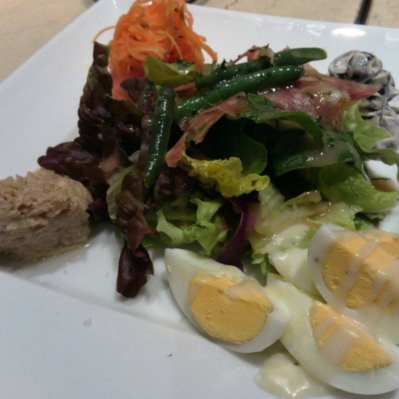 シェフの気まぐれサラダ Mサイズ(世界のワイン博物館 グランフロント大阪店)