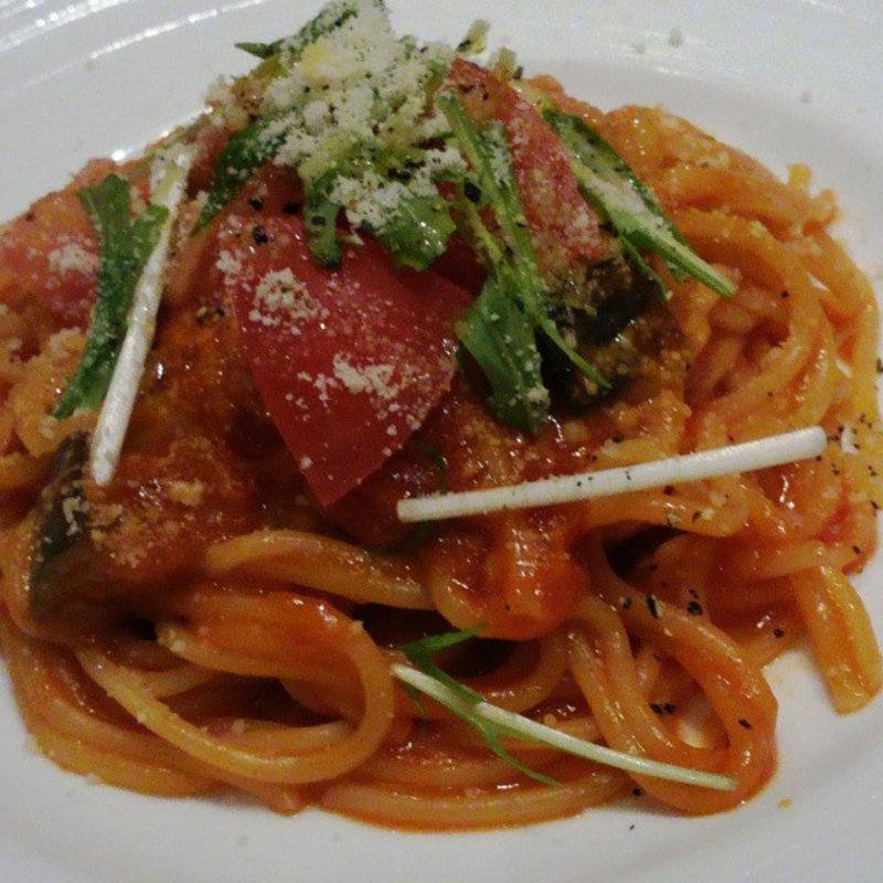 モッツァレラの入ったポモドーロパスタ(トマト) (世界のワイン博物館 グランフロント大阪店)