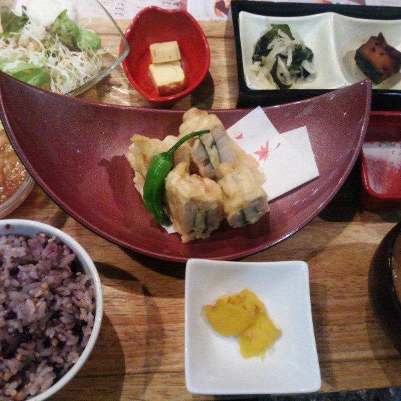 松茸と海老の蓮根はさみ揚げ定食(梅田 阪急三番街 リバーカフェ （RIVER CAFE）)