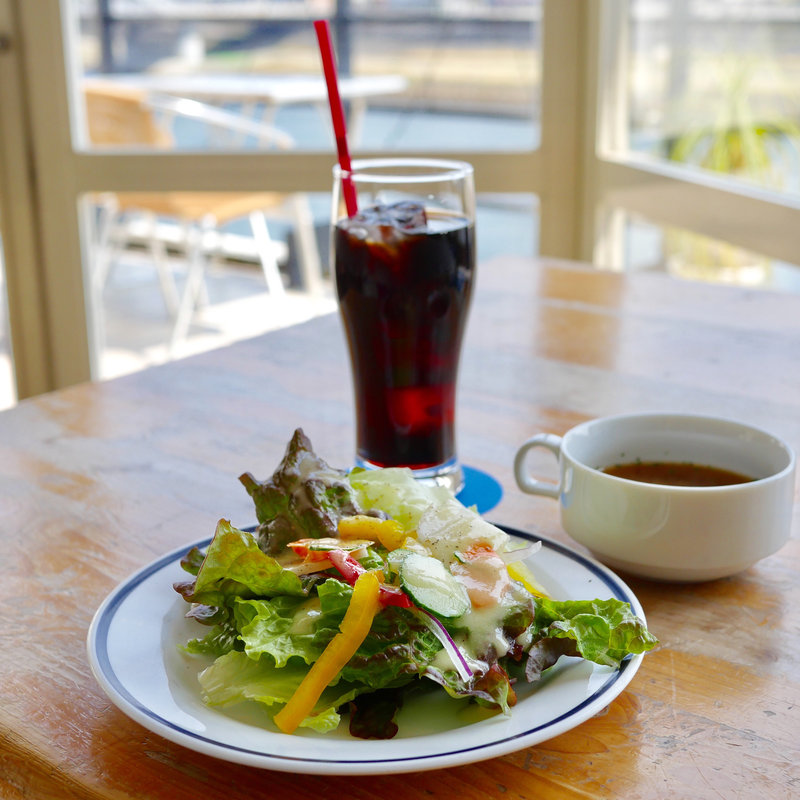 ランチサラダ(ブルーウォーター （THE BLUE WATER）)