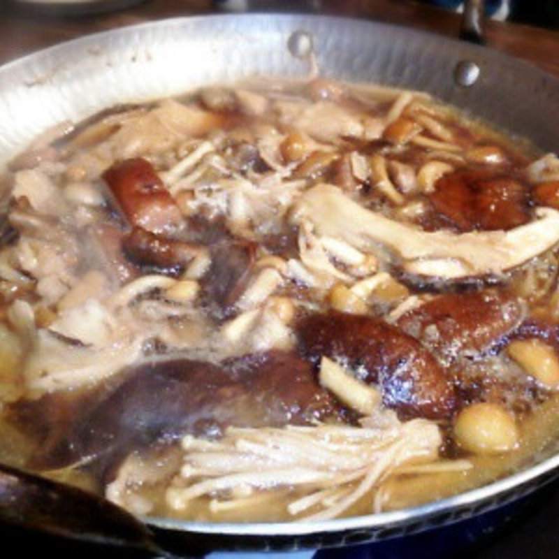 きのこ鍋(こなから)