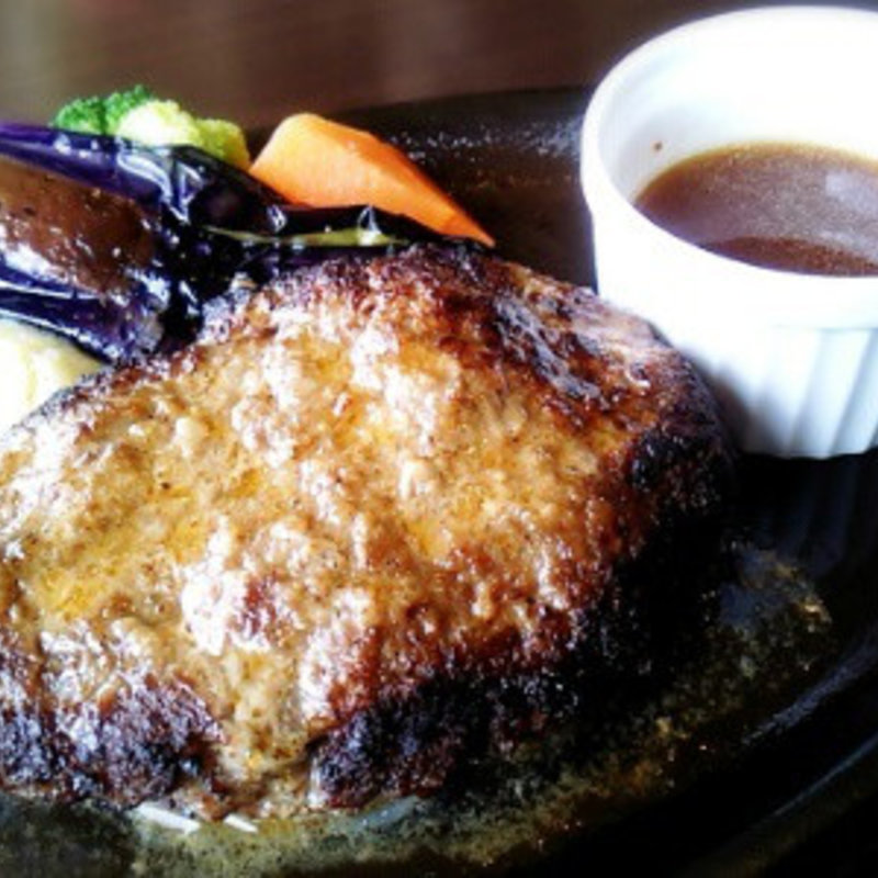 黒毛和牛 手ごねハンバーグステーキ 和風おろしソース(サッポロクラシックビアガーデン)