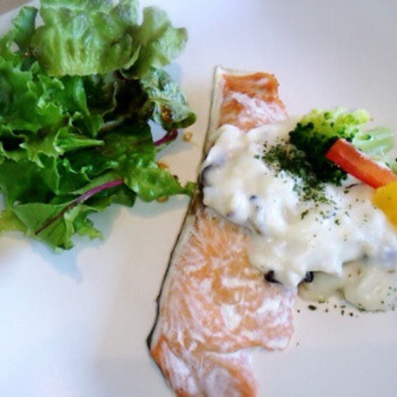 秋鮭御膳(魚吉別邸 惠宙 -ESORA- （ウオキチベッテイ エソラ）)