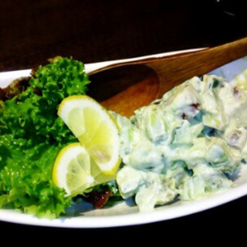 アボカドとマグロのわさび風味サラダ(かくれんぼ)