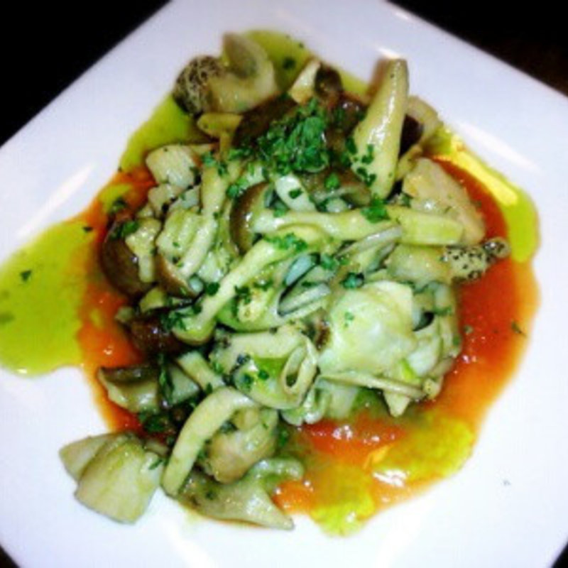 ツブとキノコの香草バター焼き(PACE （パーチェ）)