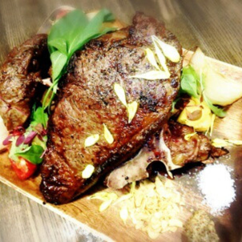 アンガス牛T-Boneステーキ1kgコース(SAPPORO BONE)