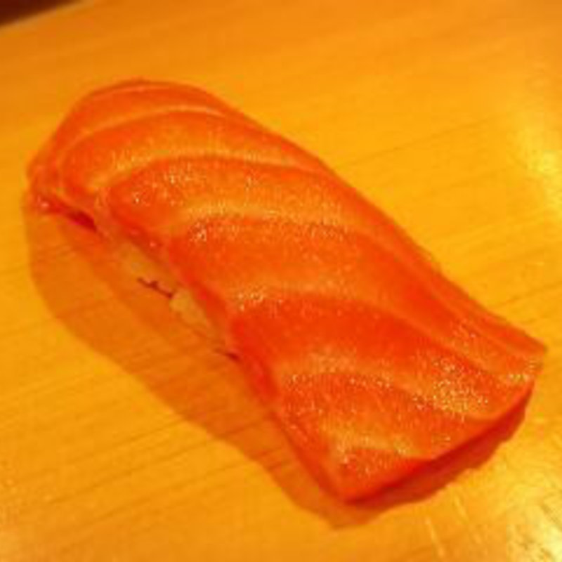 サーモン(鮨処 西鶴 本店 （サイカク）)