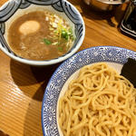 濃厚味玉入つけ麺(道玄坂マンモス)