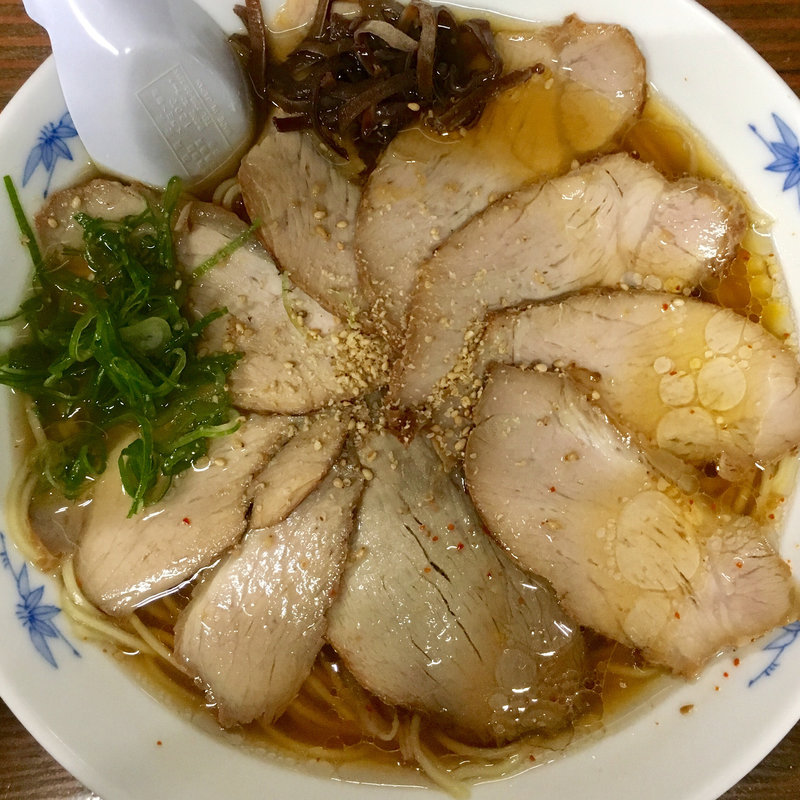 鶏がらしょうゆチャーシューメン(おおつか屋 )