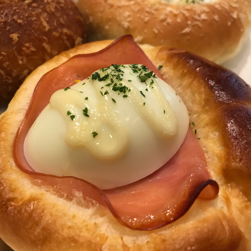 ハムエッグ(伊三郎製パン ベイサイド店)