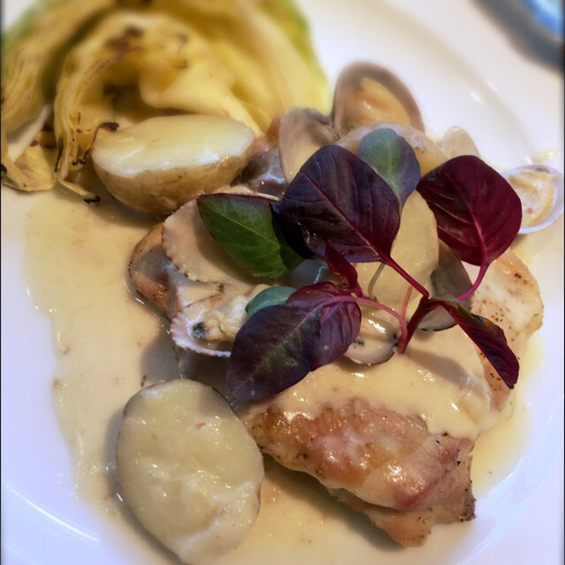 鳥もも肉のロースト(ビストロ＆バー タコニョッキ)