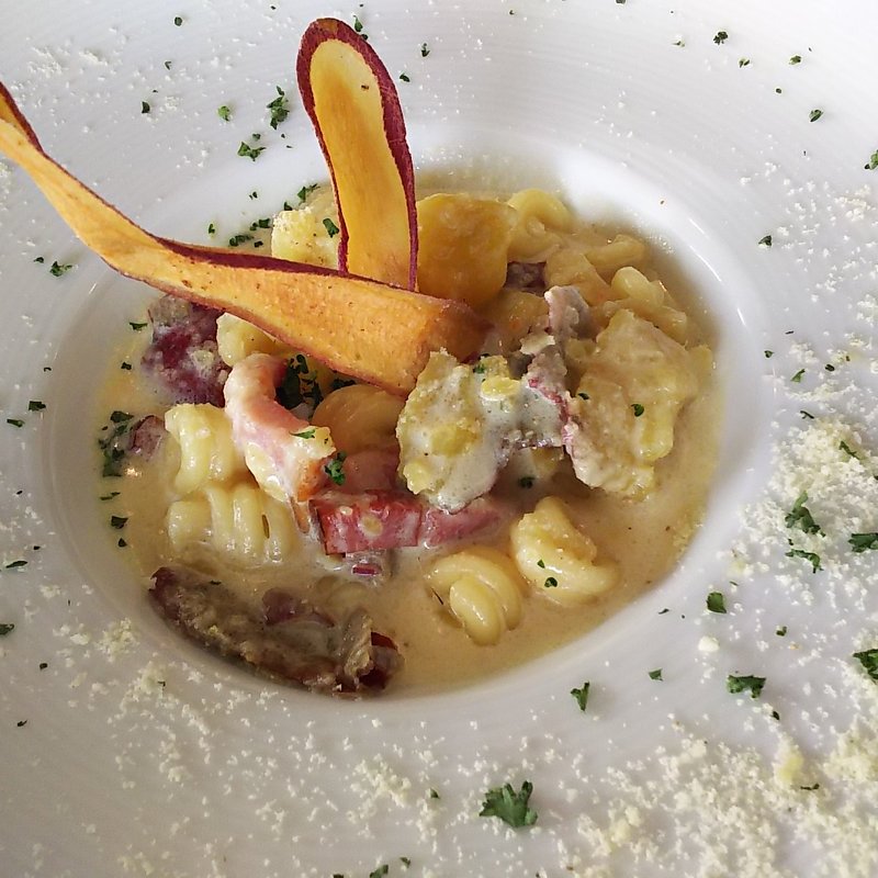 徳島県産の「なると金時」とベーコンのクリームソース(AW kitchen TOKYO 新丸ビル店 （AWキッチン、エーダブリュキッチン）)