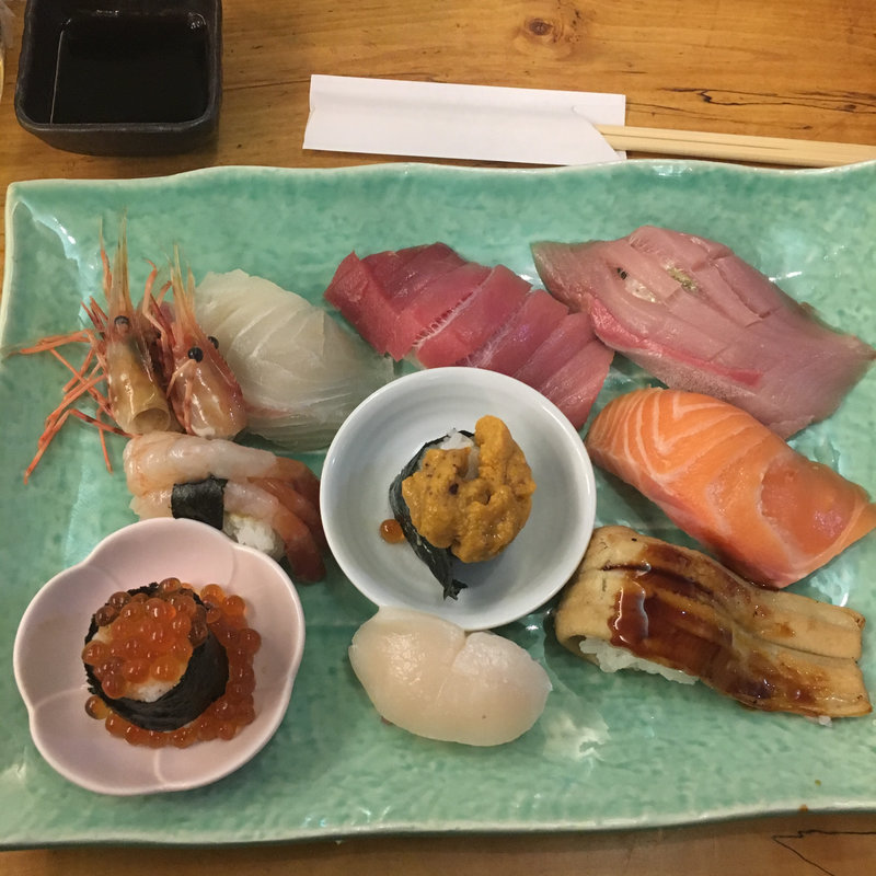 極上盛り合わせ(元祖ぶっち切り寿司 魚心 三宮店)