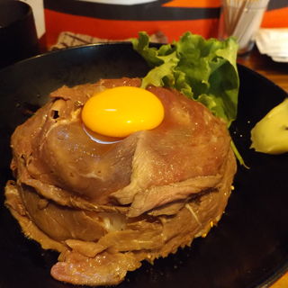 レアローストビーフ丼(the 肉丼の店 蒲田店)