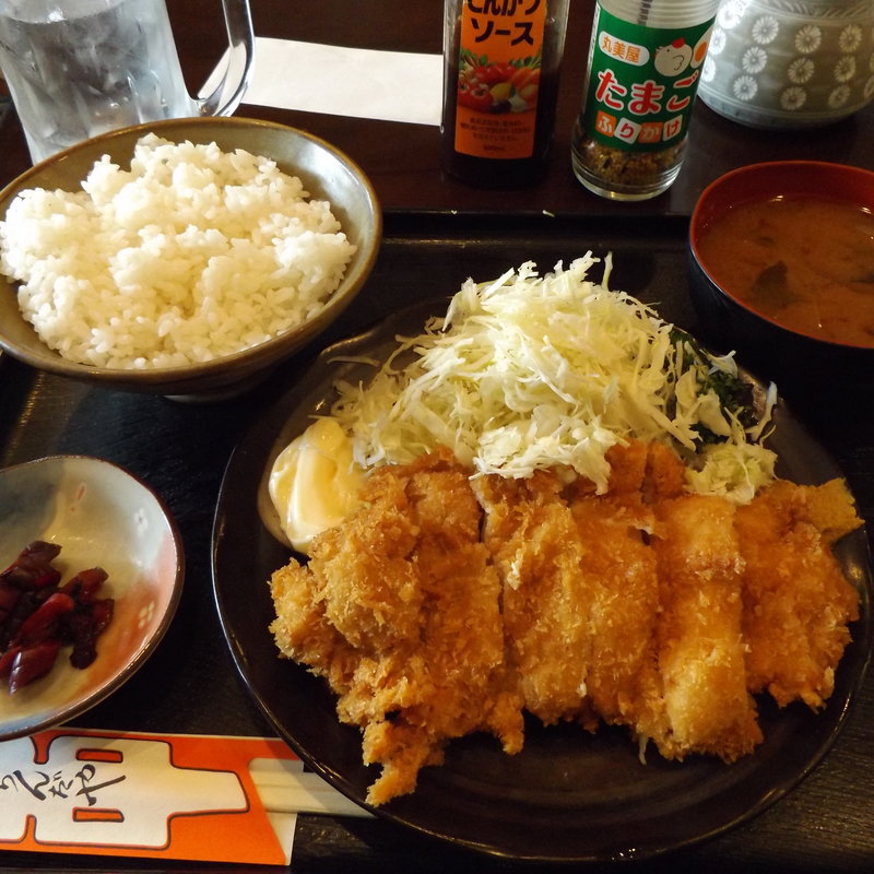 チキンカツ定食(大衆酒場おらんだや)