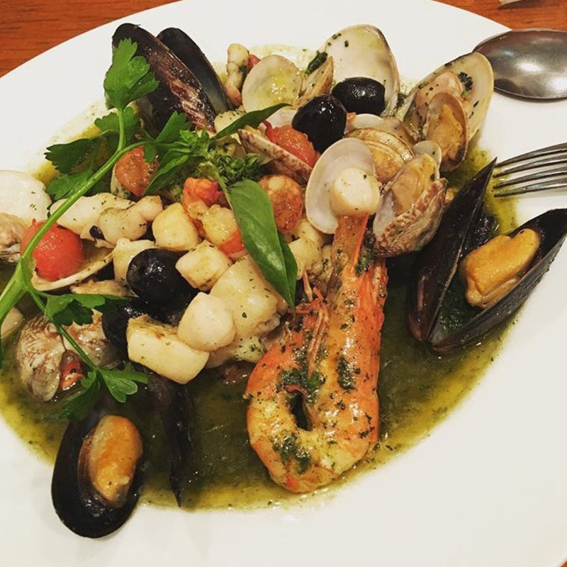 スズキと魚介のオーブン焼きジェノバ風(トラットリア ボスコ)