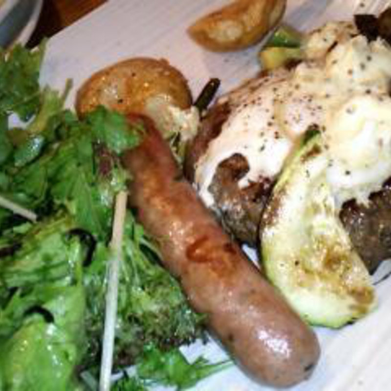 十勝ハーブ牛＋アボカド・カリカリベーコン タルタル(ノースコンチネント MACHI NO NAKA （North Continent）)