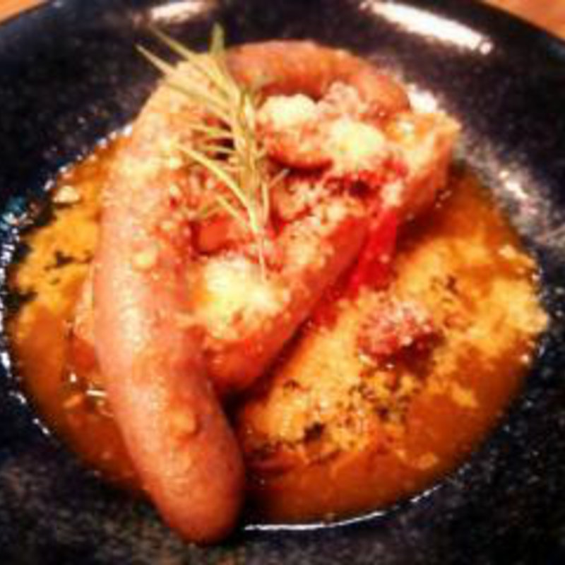 日高産の甘みのある豚バラ肉と鹿ソーセージ白ワイン煮込み(ロロロッソ （L'oro rosso）)