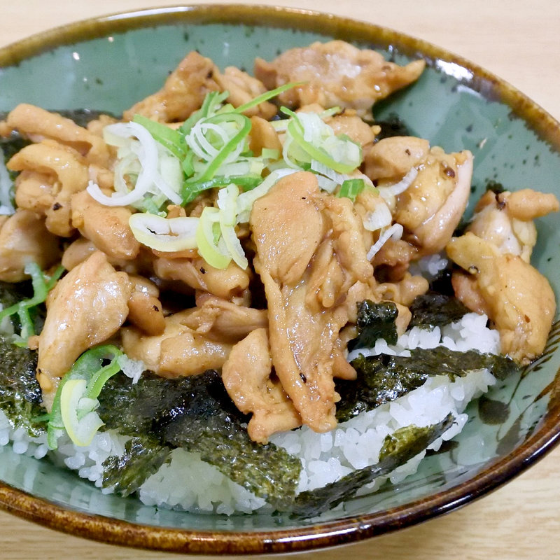 かしわバター丼(華香)