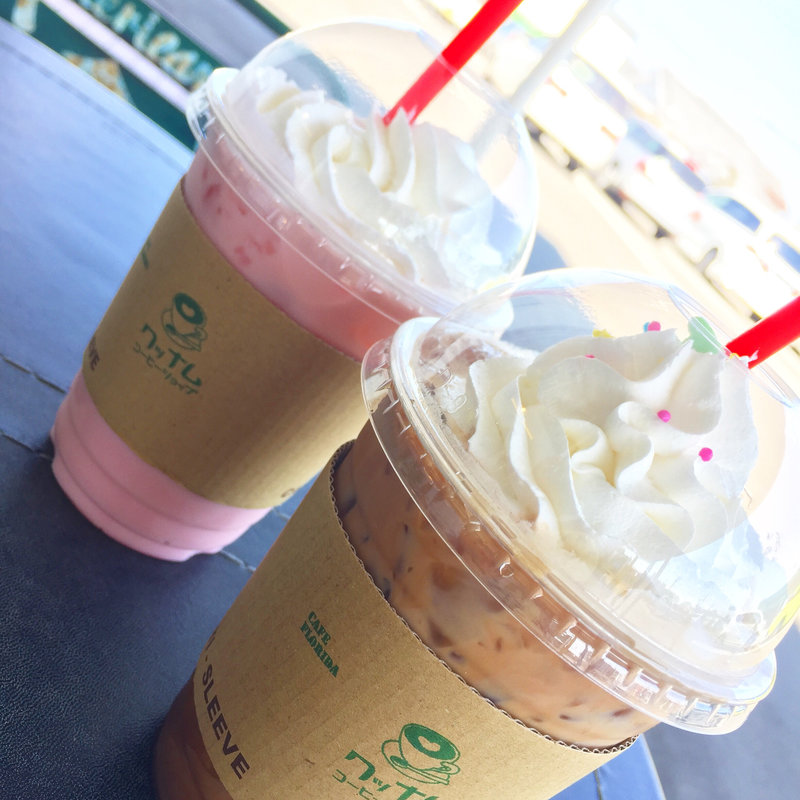 タルギチョコミルク/カシスベリーラテ(クッナムコーヒーショップ)