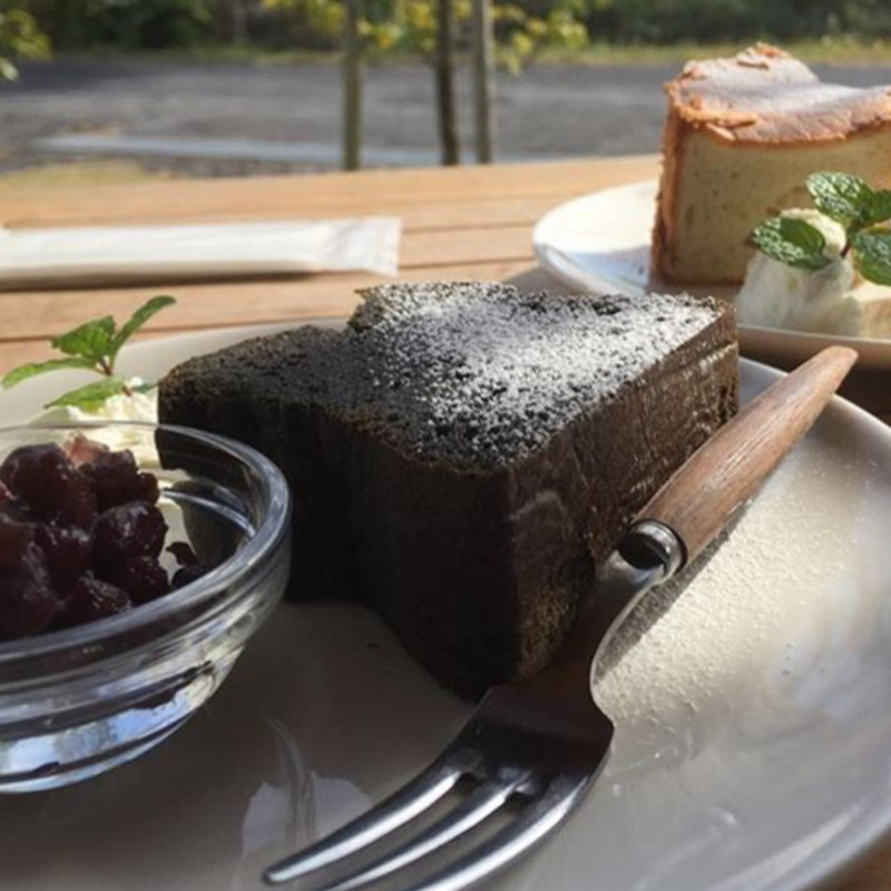 黒ごまケーキ(ひなた茶屋)