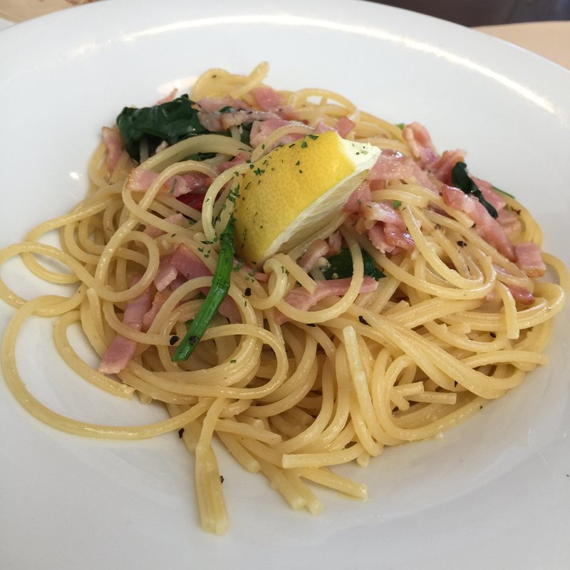 クリスピーベーコンの濃厚カルボナーラ(フルーツピークス つくば店)