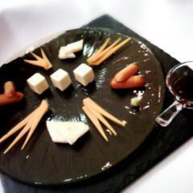 チーズの盛り合わせ(SPARKLING BAR bbb)